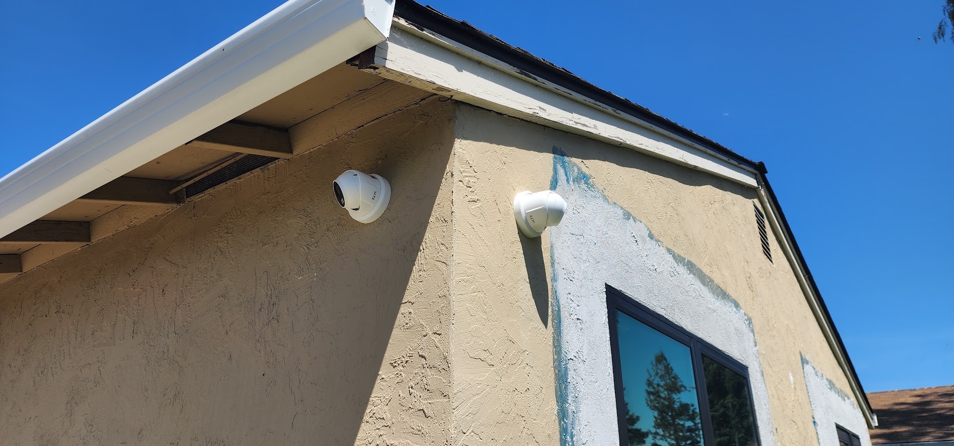 Home exterior camera placement